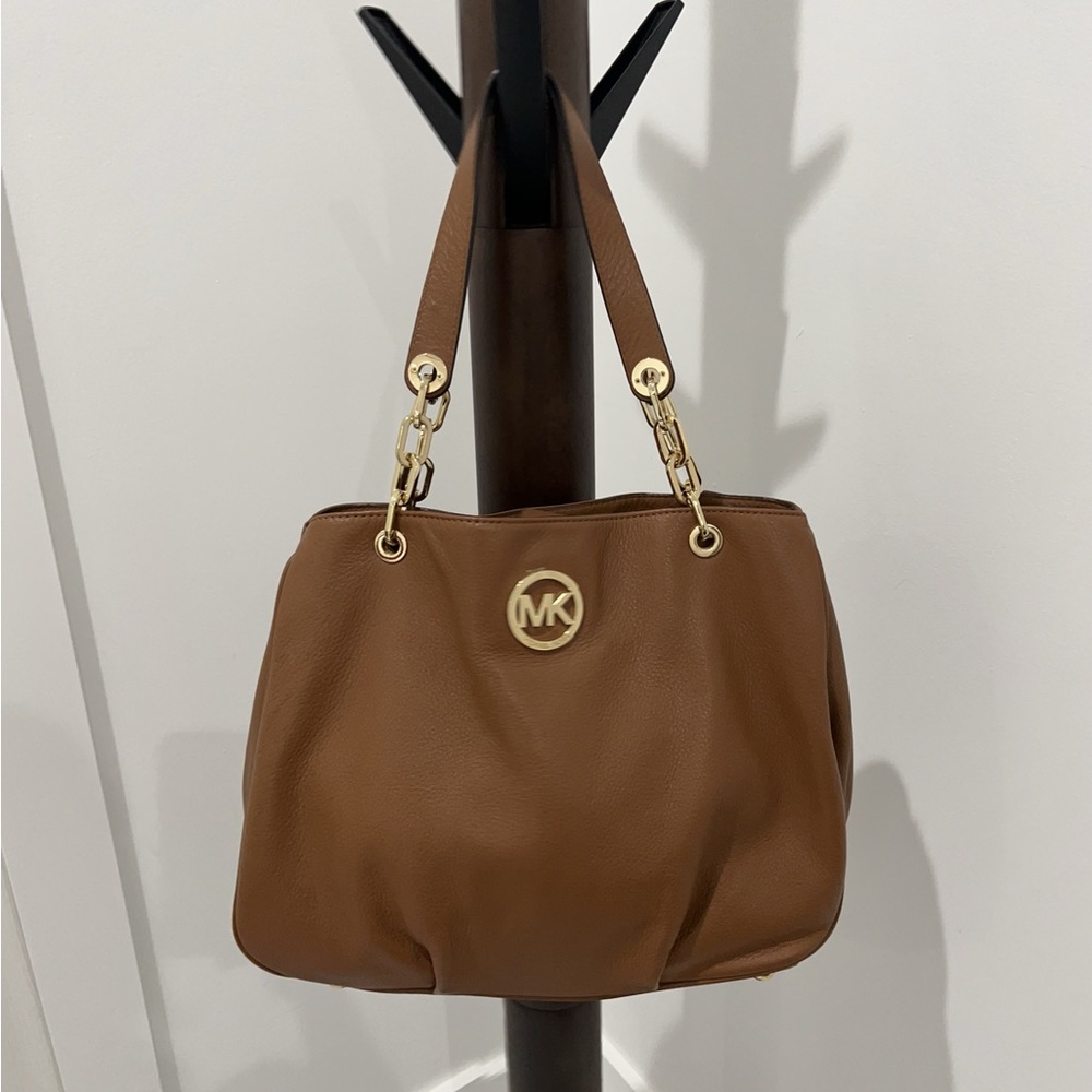 Authentic Michael Kors bag. Like New!